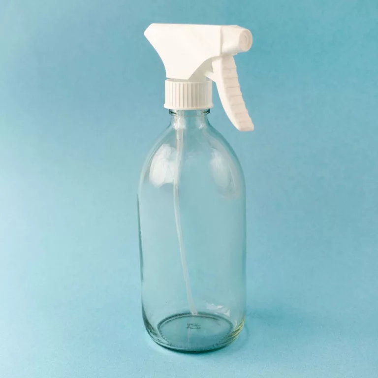leere Sprühflasche Glas für selbstgemachte Reiniger