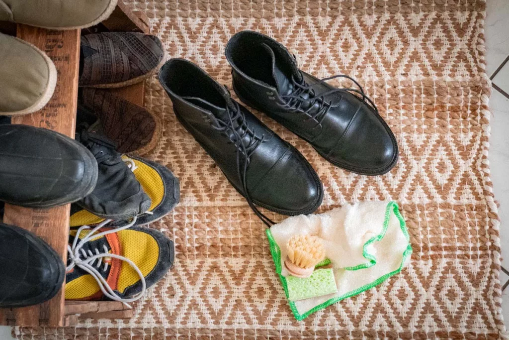 Schuhe putzen mit Hausmitteln